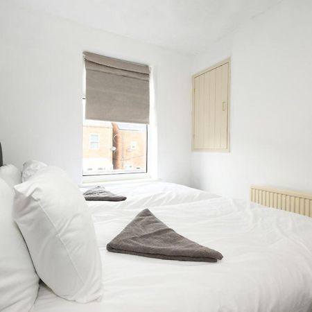 Cottage Style 3 Bedroom House - Close To City Centre & The Peaks Chesterfield Buitenkant foto