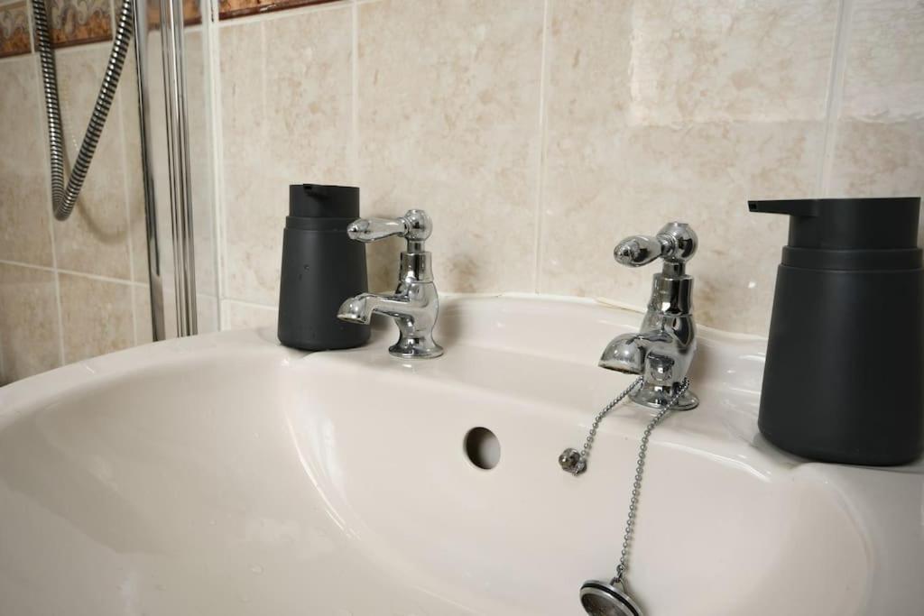 Cottage Style 3 Bedroom House - Close To City Centre & The Peaks Chesterfield Buitenkant foto