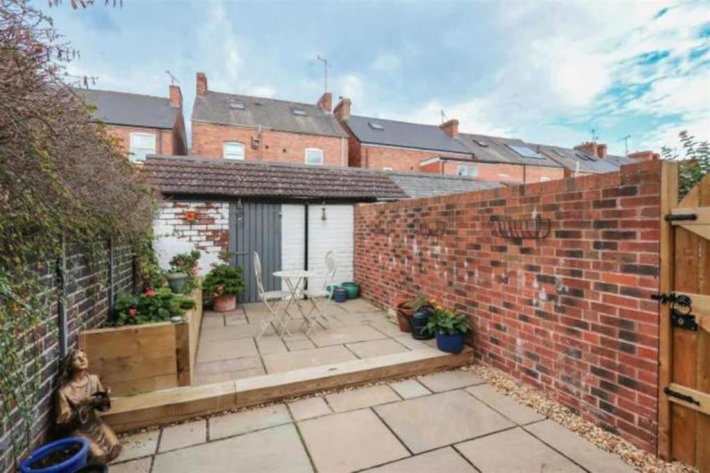 Cottage Style 3 Bedroom House - Close To City Centre & The Peaks Chesterfield Buitenkant foto